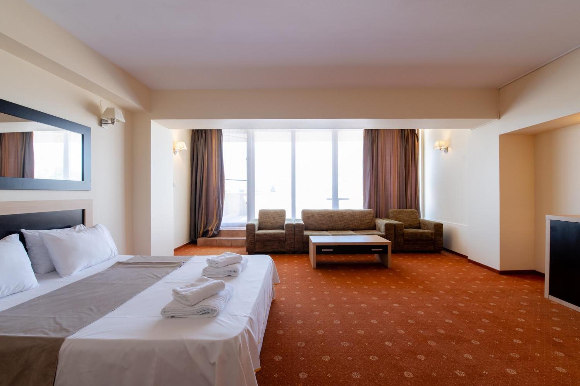 Hotel Oxford By Timhotels Timisoara Bagian luar foto