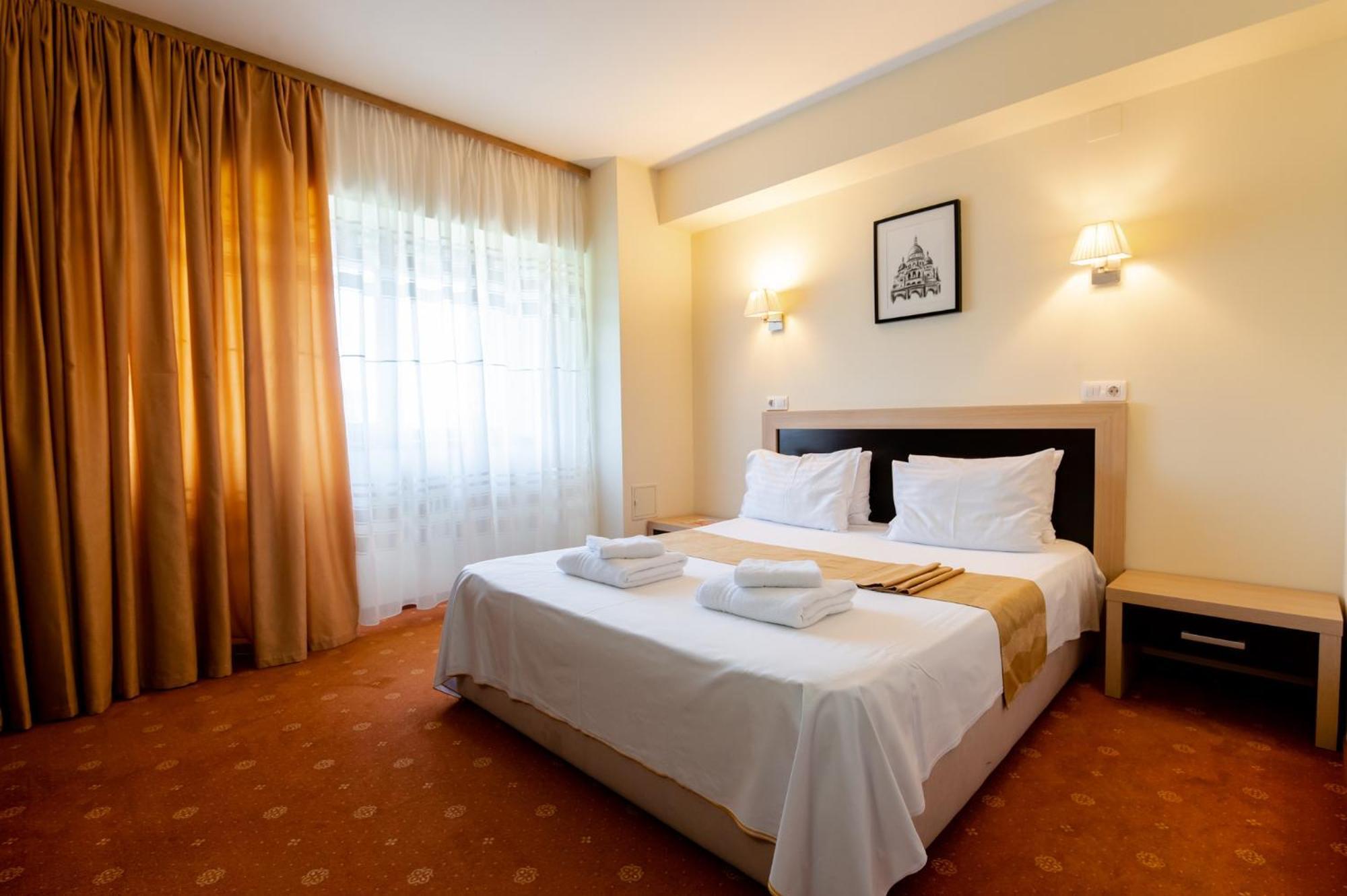 Hotel Oxford By Timhotels Timisoara Bagian luar foto