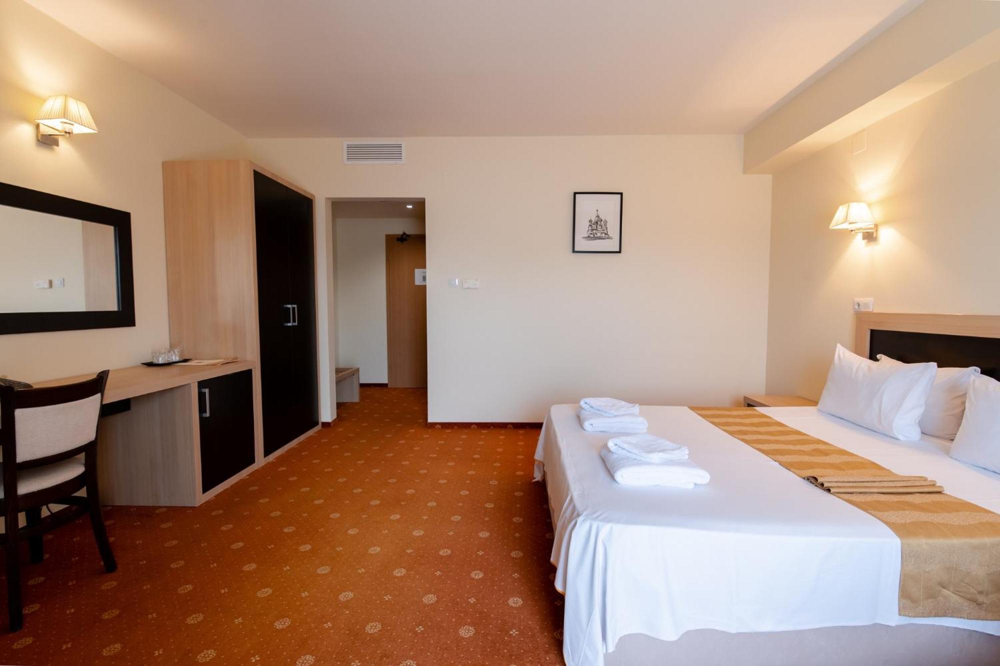 Hotel Oxford By Timhotels Timisoara Bagian luar foto