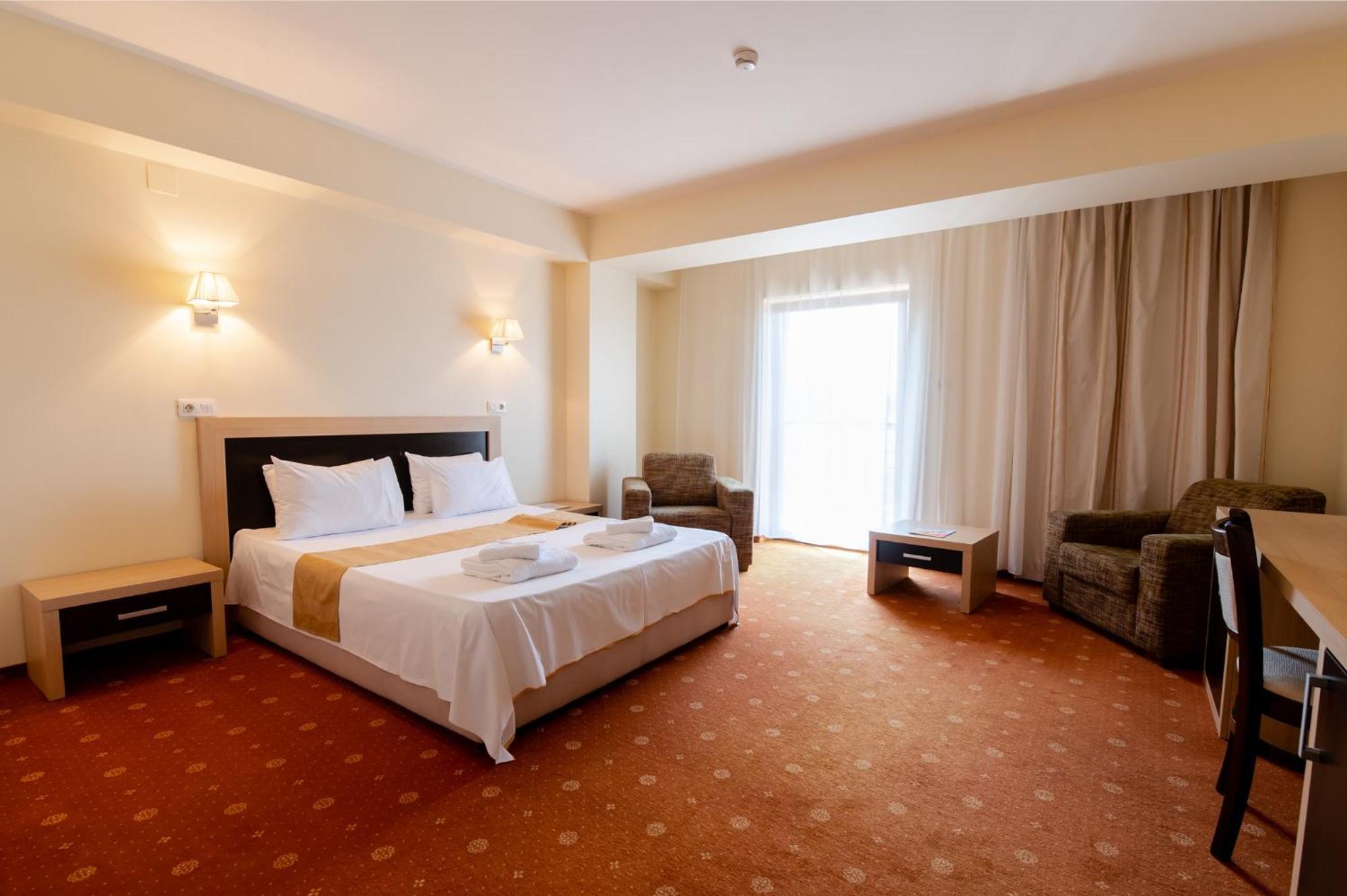 Hotel Oxford By Timhotels Timisoara Bagian luar foto