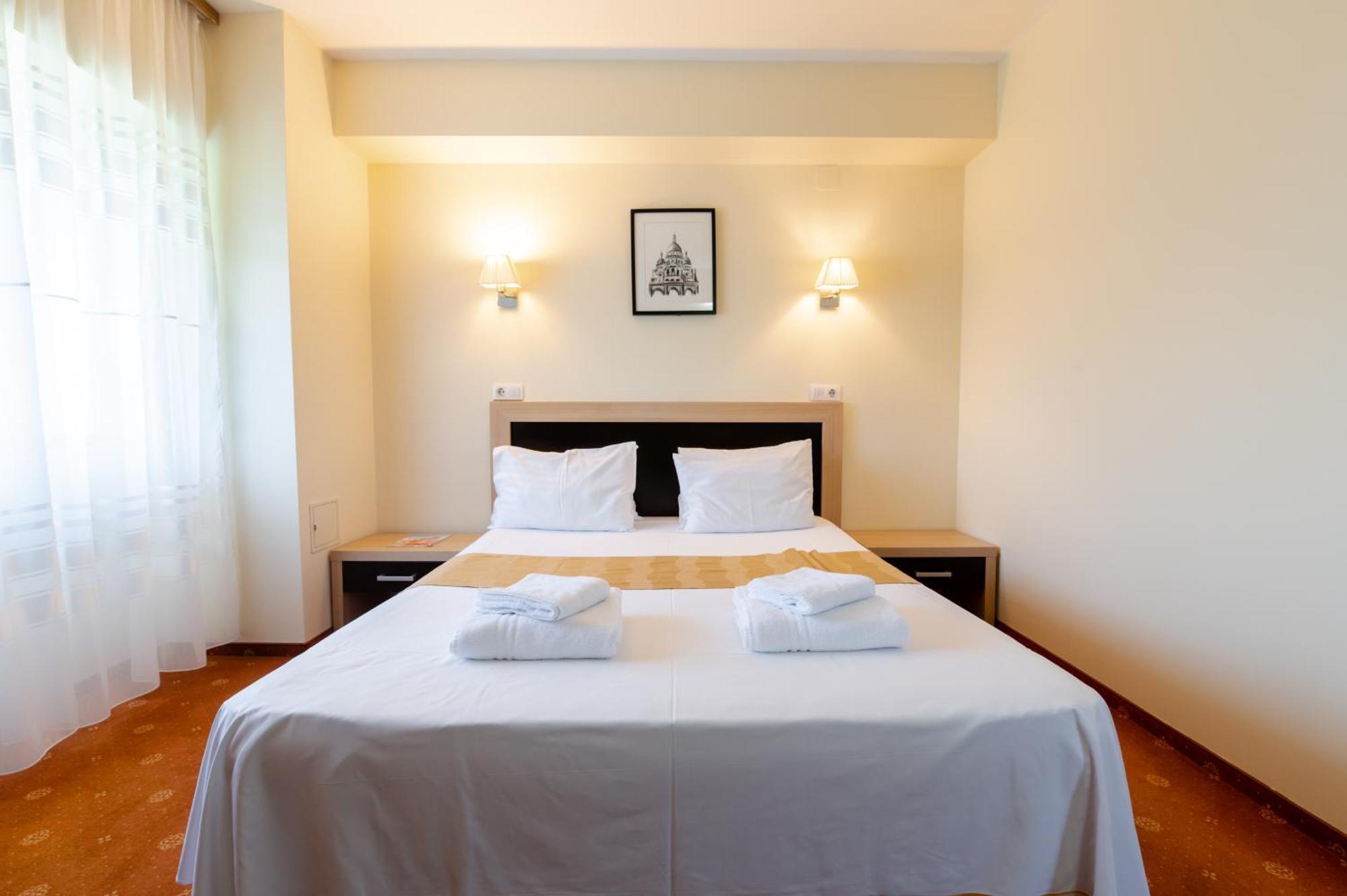 Hotel Oxford By Timhotels Timisoara Bagian luar foto